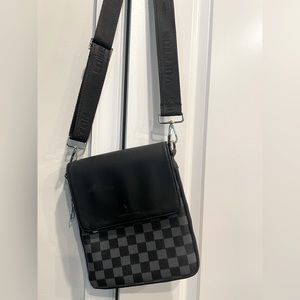 Authentic Louis Vuitton Shoulder bag
